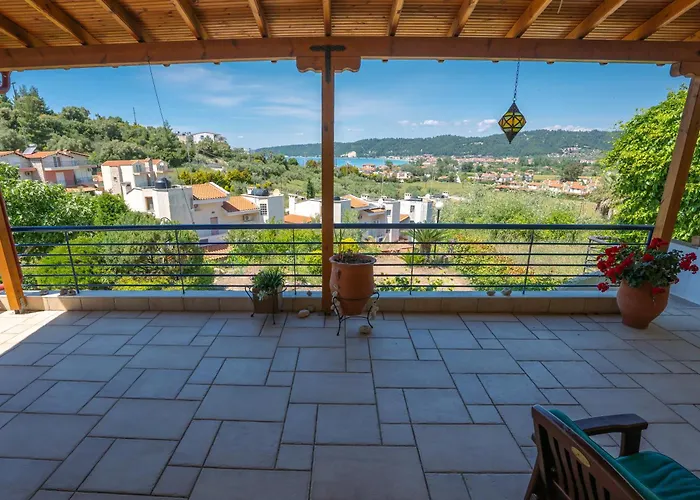 度假居 Helios Fourka *