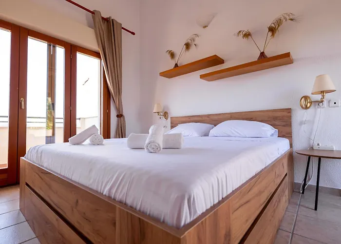 Helios Fourka 度假居 *